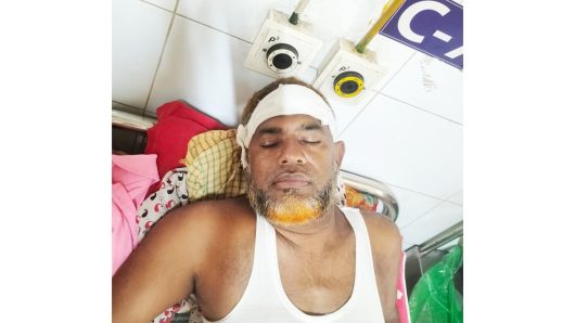 গৌরনদীতে অবৈধ স্থাপনা উচ্ছেদ করাকে কেন্দ্র করে বিএনপি নেতাকে কুপিয়ে জখম