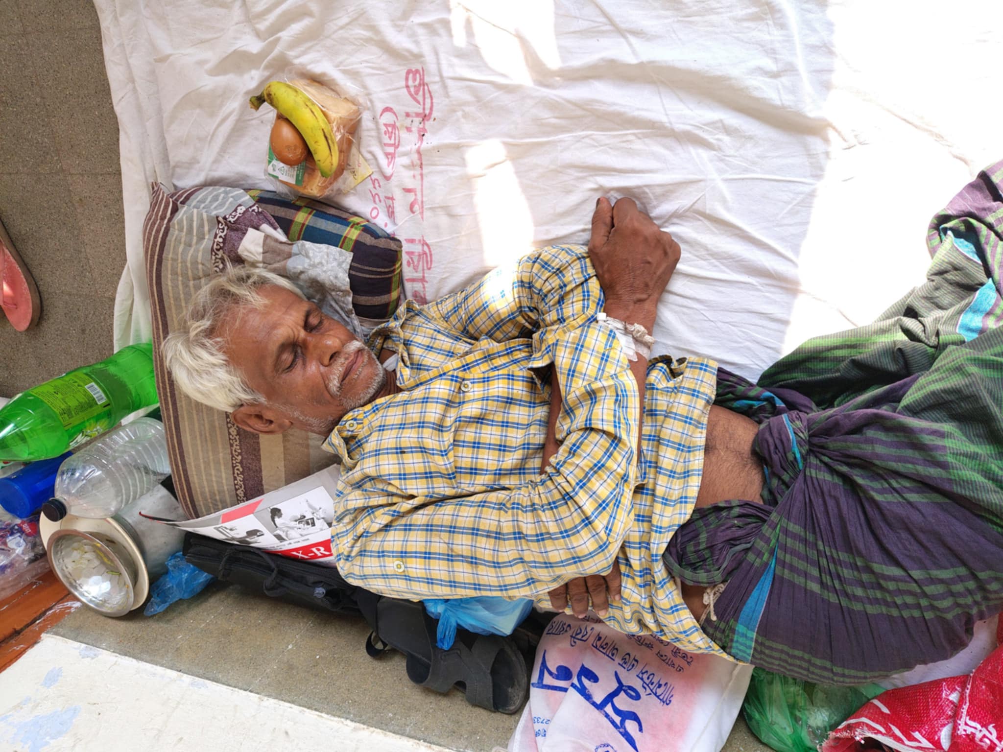 গৌরনদীতে সংখ্যালঘু পরিবারের ৪ সদস্যকে হামলা চালিয়ে হত্যা চেষ্টার অভিযোগ