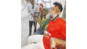 বাউফলে জমি নিয়ে সংঘর্ষে বৃদ্ধা মা ও প্রতিবন্ধী ছেলেকে পিটিয়ে হত্যা চেষ্টার অভিযোগ