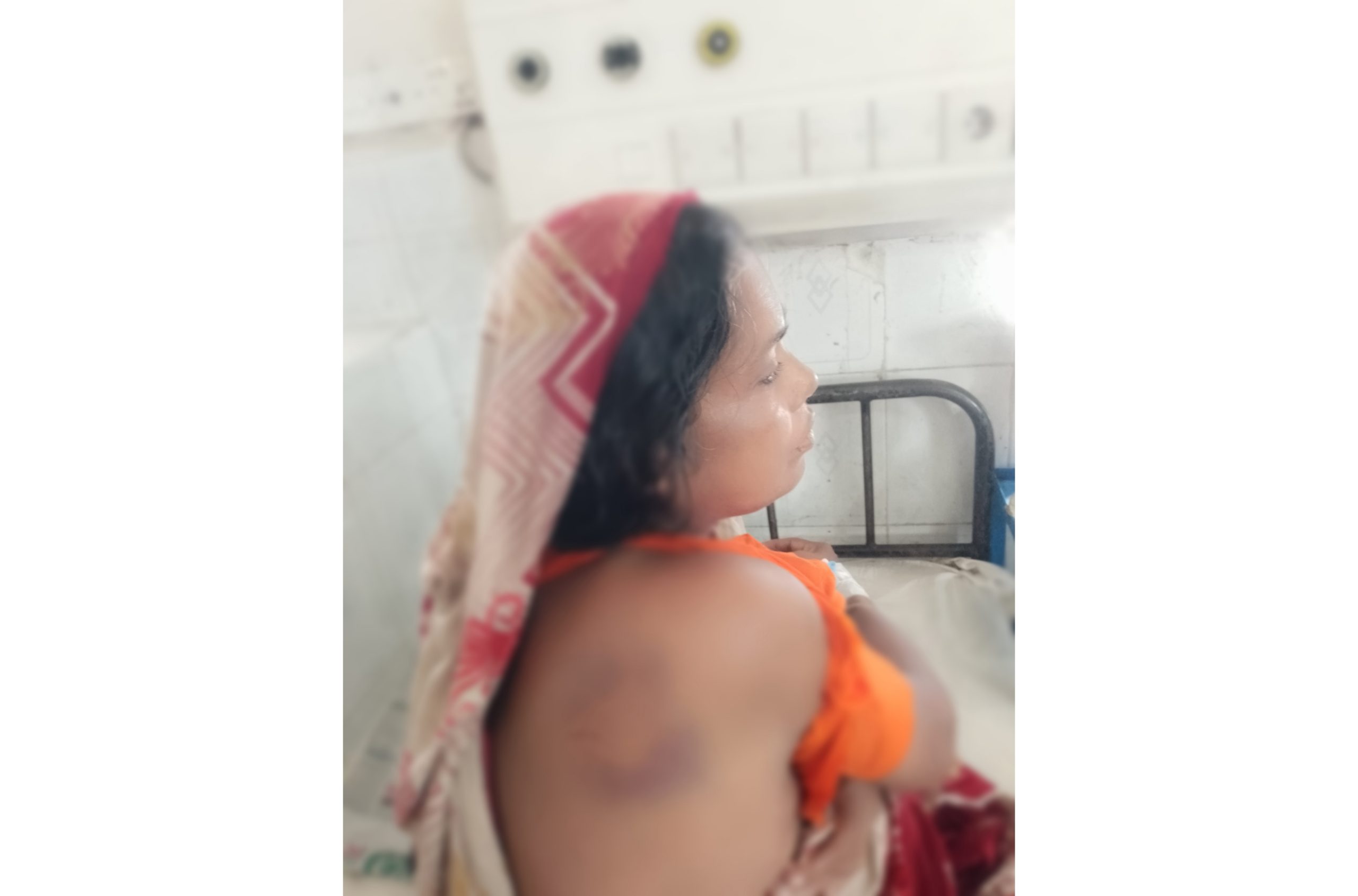 ভান্ডারিয়ায় রাস্তা নিয়ে সংঘর্ষে : মহিলাকে আঙ্গুল ভেঙ্গে দেয়ার অভিযোগ