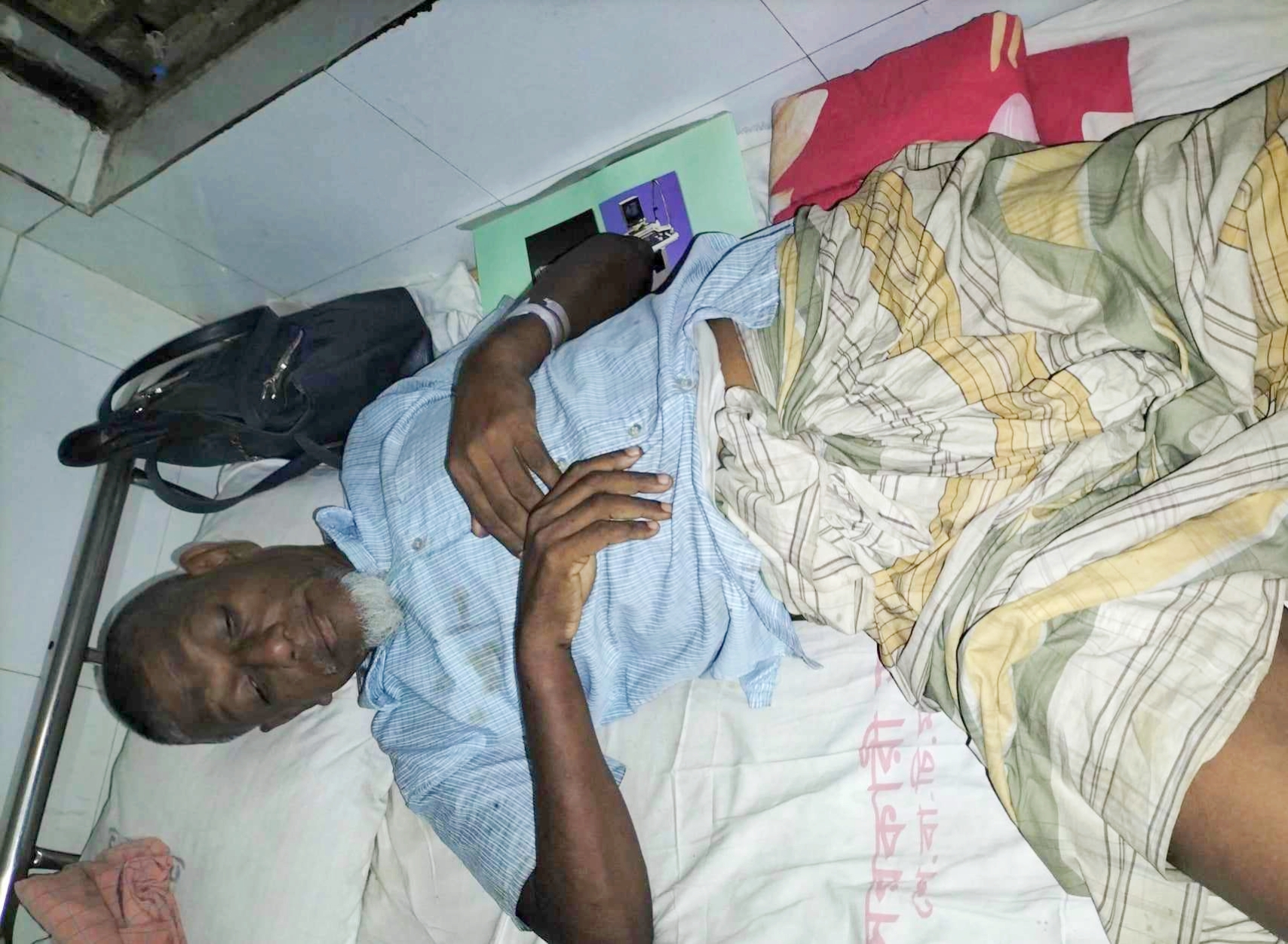 চাঁদার দাবিতে মাছের ঘের ব্যবসায়ীকে পিটিয়ে হাত-পা ভেঙ্গে দেয়ার অভিযোগ