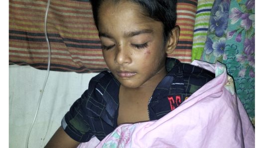 বরিশাল চাঁদমারি মাদ্রাসা সড়কে তুচ্ছ ঘটনায় অবুঝ শিশুকে পিটিয়ে হত্যার চেষ্টা!