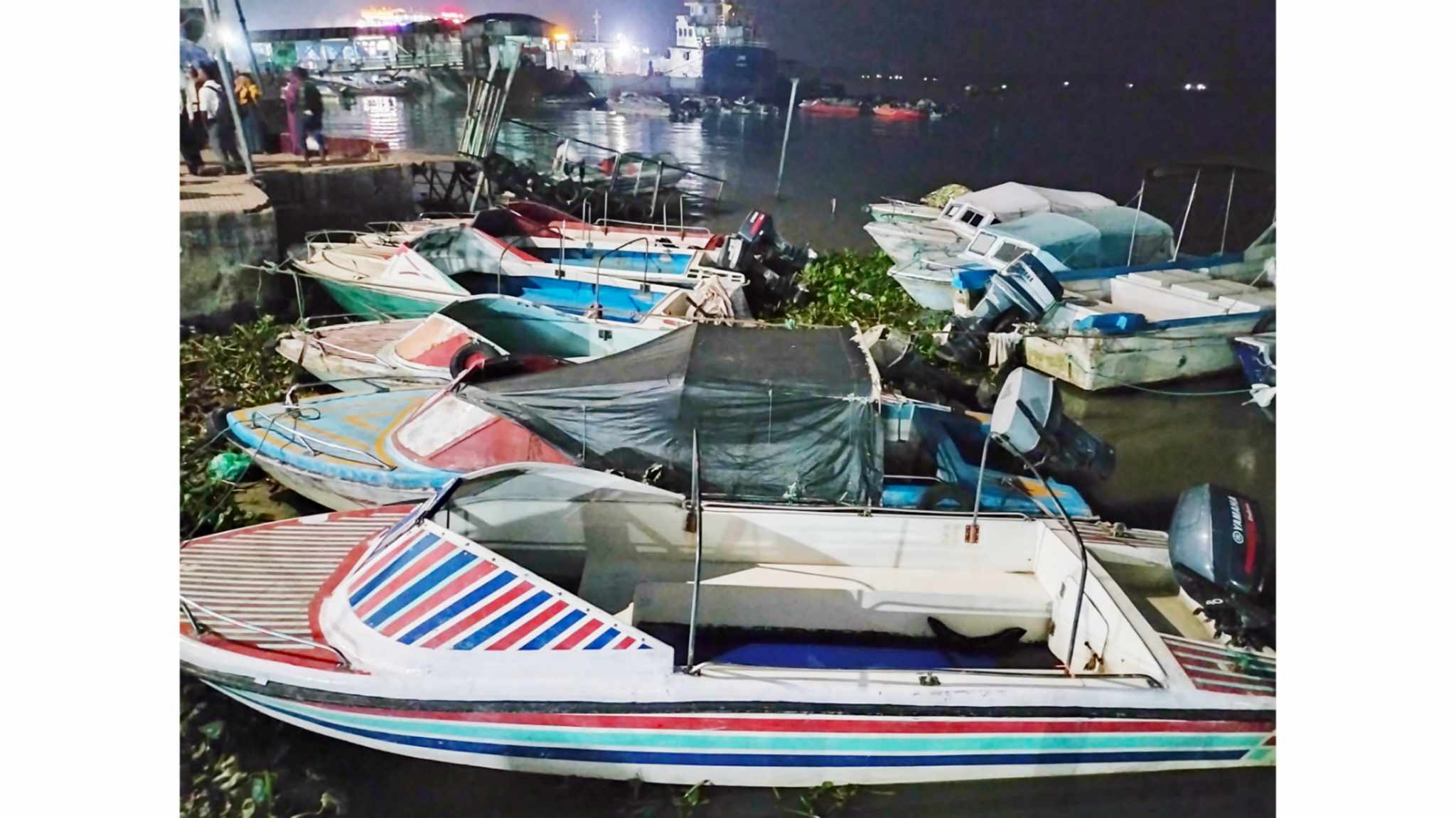চাঁদা নিয়ে দ্বন্দ্বে........: বরিশাল স্পিডবোট ঘাট দখল!