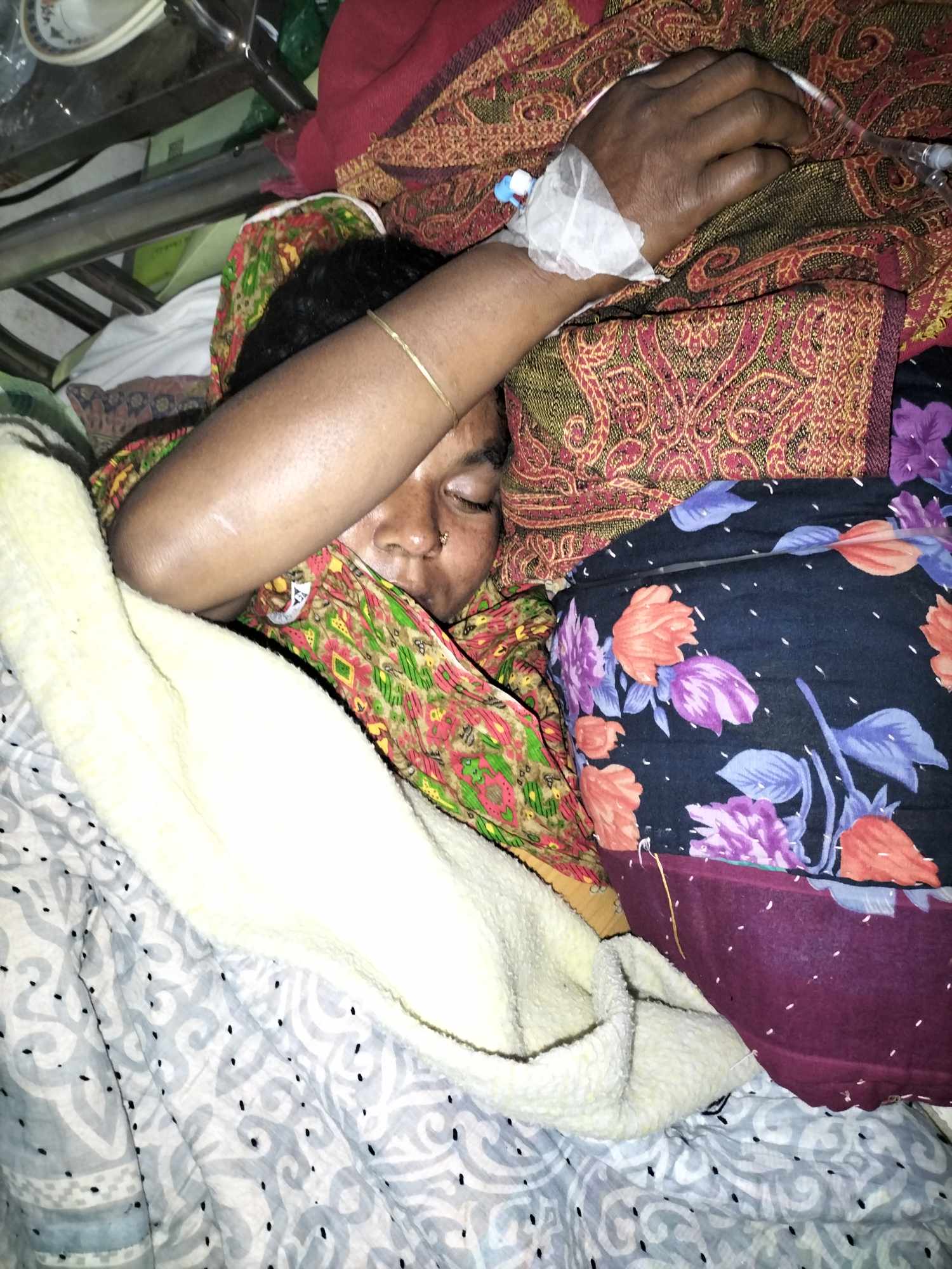 ভোলায় তুচ্ছ ঘটনায় গৃহবধূকে পিটিয়ে জখমের অভিযোগ 