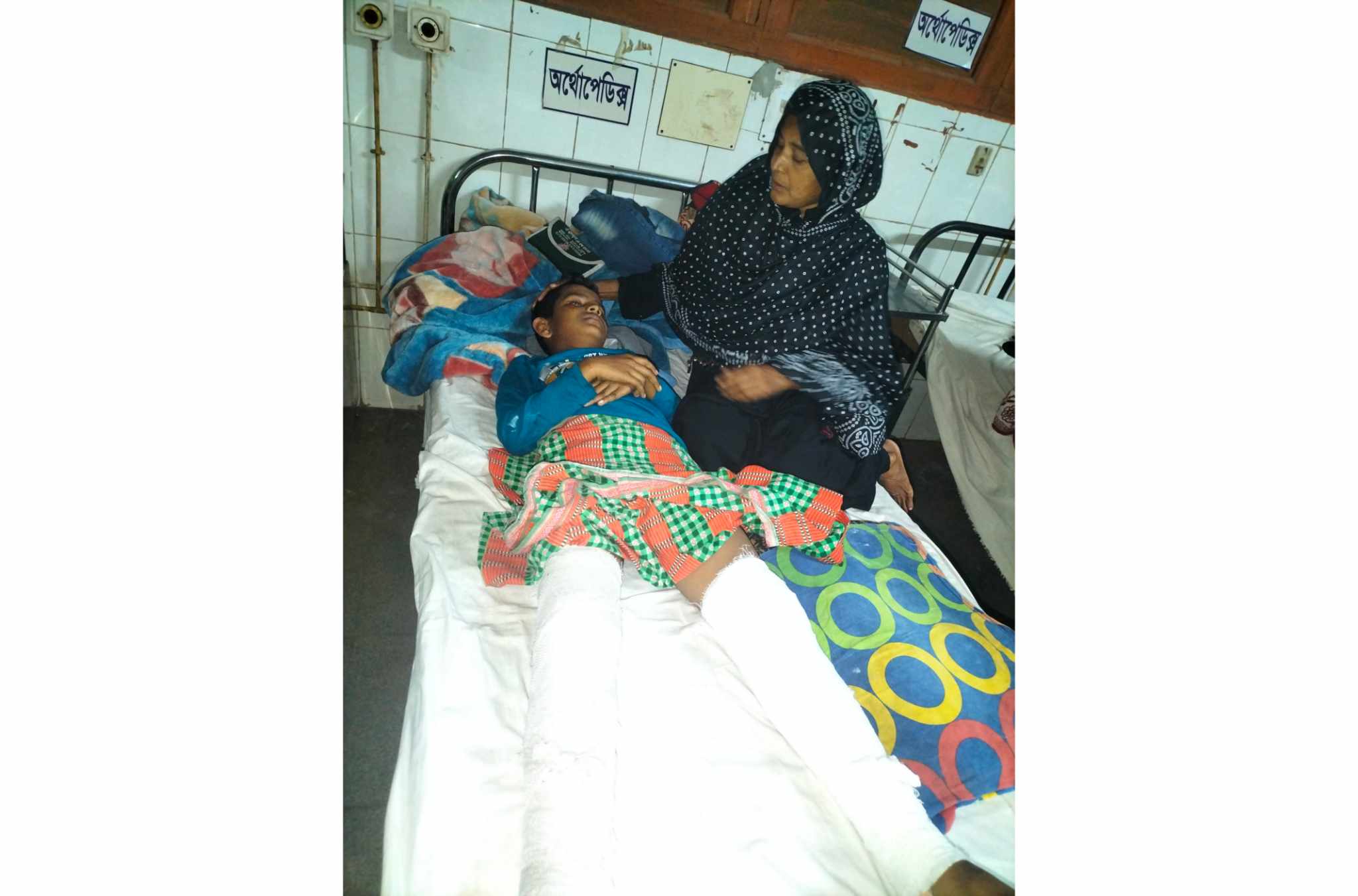 বরিশাল শায়েস্তাবাদে স্কুল ছাত্রকে মটর সাইকেল চাপা দিয়ে হত্যা চেষ্টার অভিযোগ