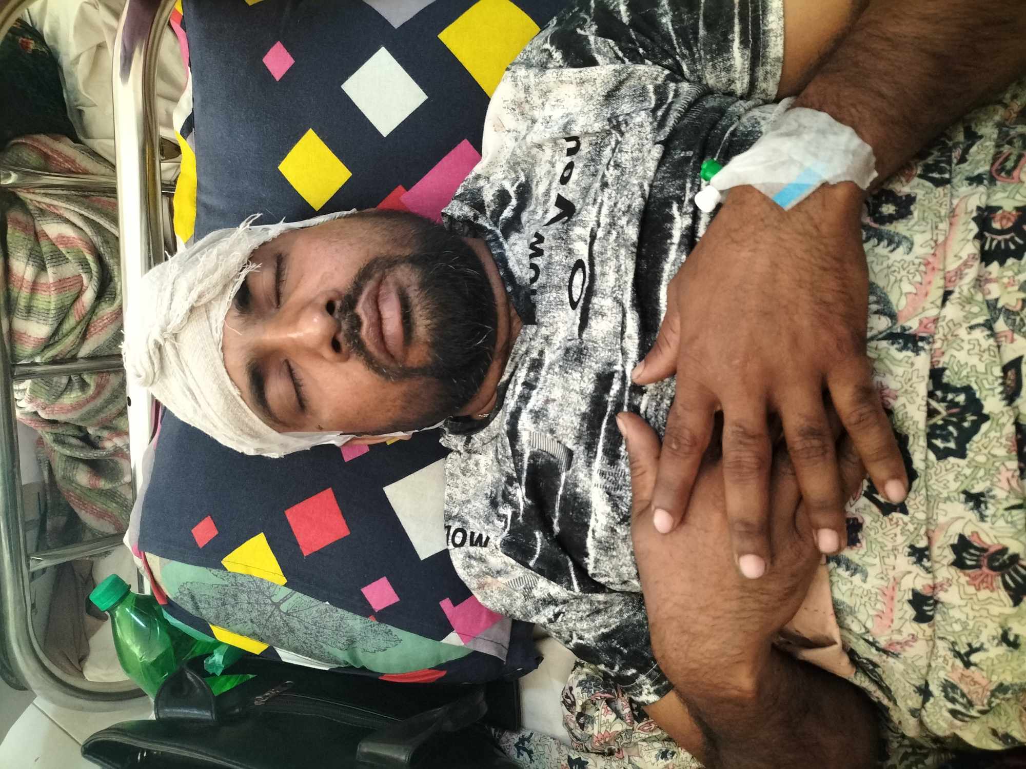 ঝালকাঠির বিনয়কাটিতে অন্তঃসত্ত্বা নারী সহ আহত- ৮
