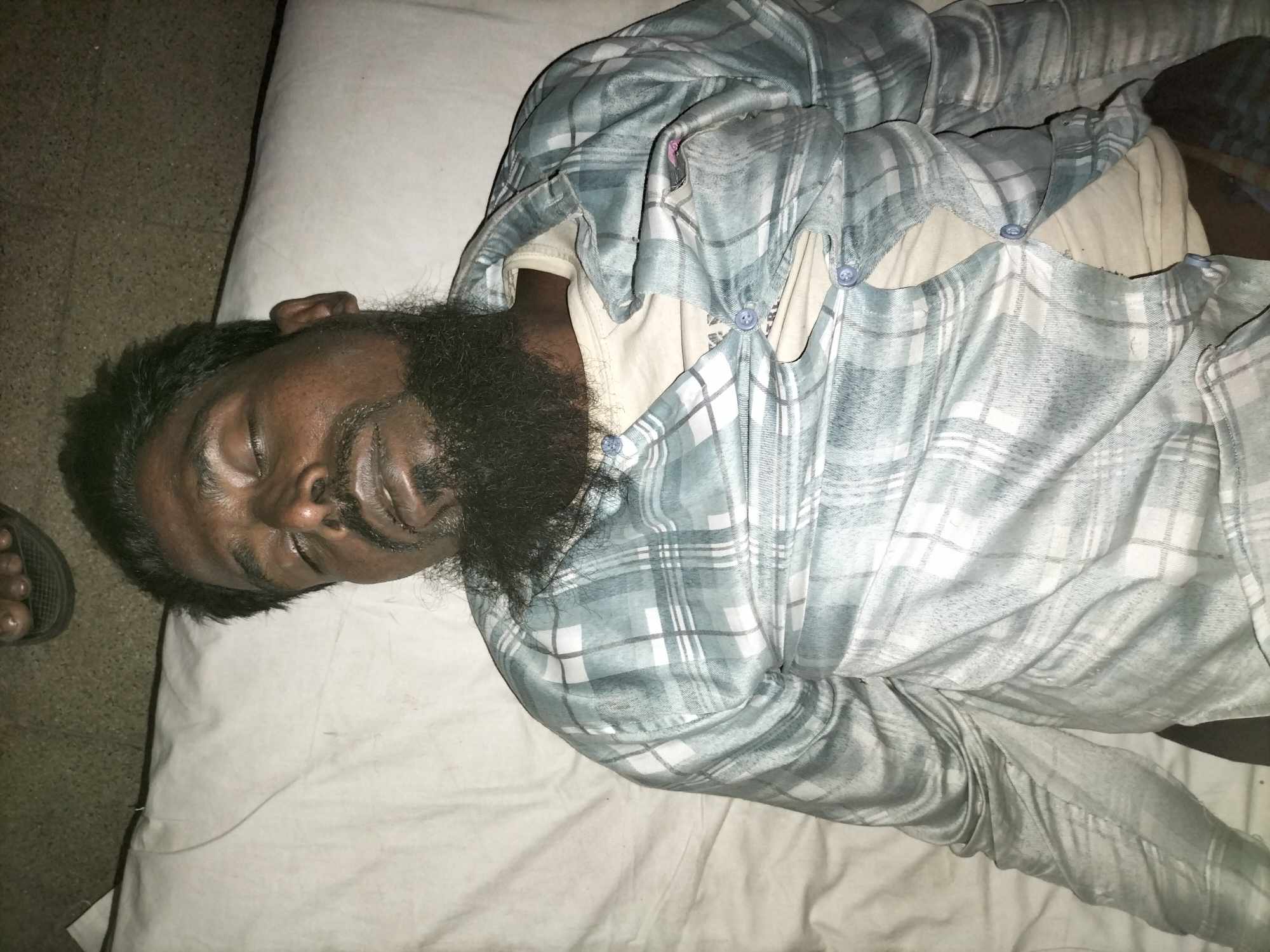 চরমোনাইতে জমি বিরোধের জেরে কাটমিস্ত্রিকে রড দিয়ে পিটিয়ে আহত