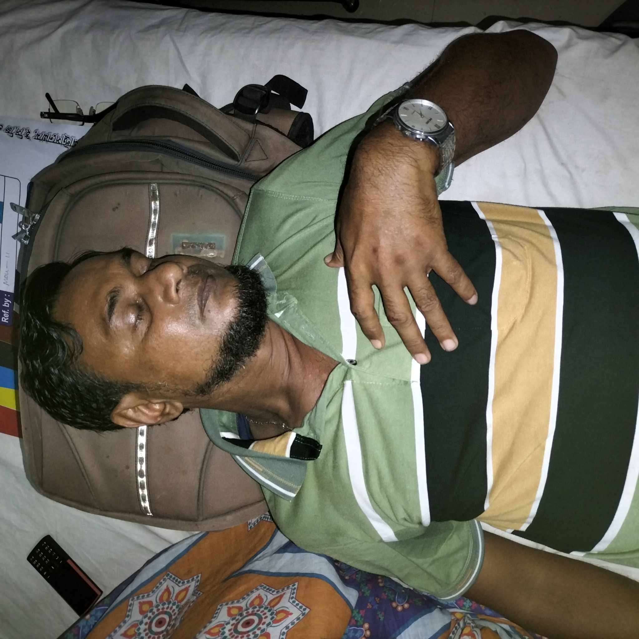 চর কাউয়ায় ব্যবসায়ীকে পিটিয়ে হত্যা চেষ্টার অভিযোগ