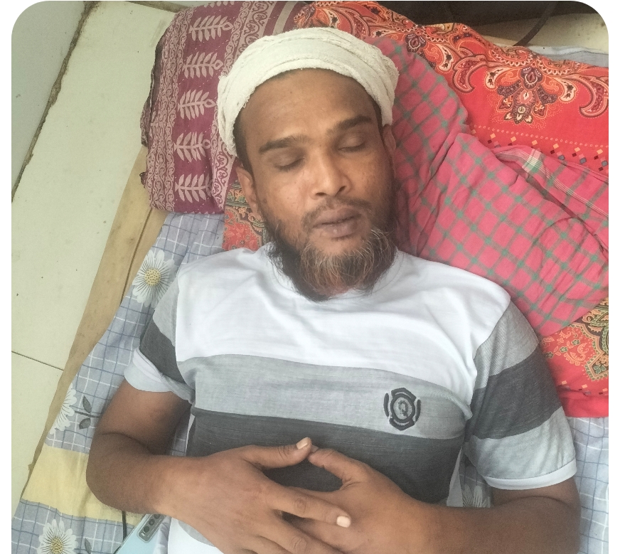 চাঁদার দাবিতে ব্যবসায়ী সহ পরিবারের ৪ জনকে কুপিয়ে পিটিয়ে হত্যা চেষ্টা অভিযোগ
