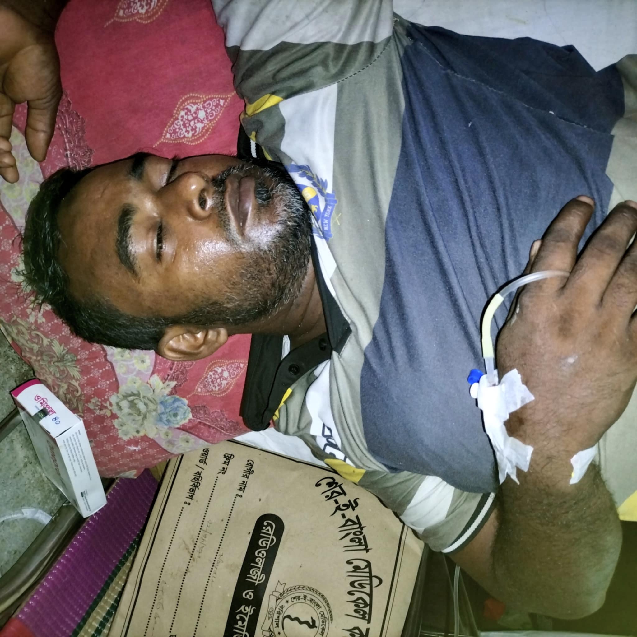 কাউনিয়ায় বড় ভাইকে ইট দিয়ে পিটিয়ে মাথার চারা ভেঙ্গে দেয়ার অভিযোগ 