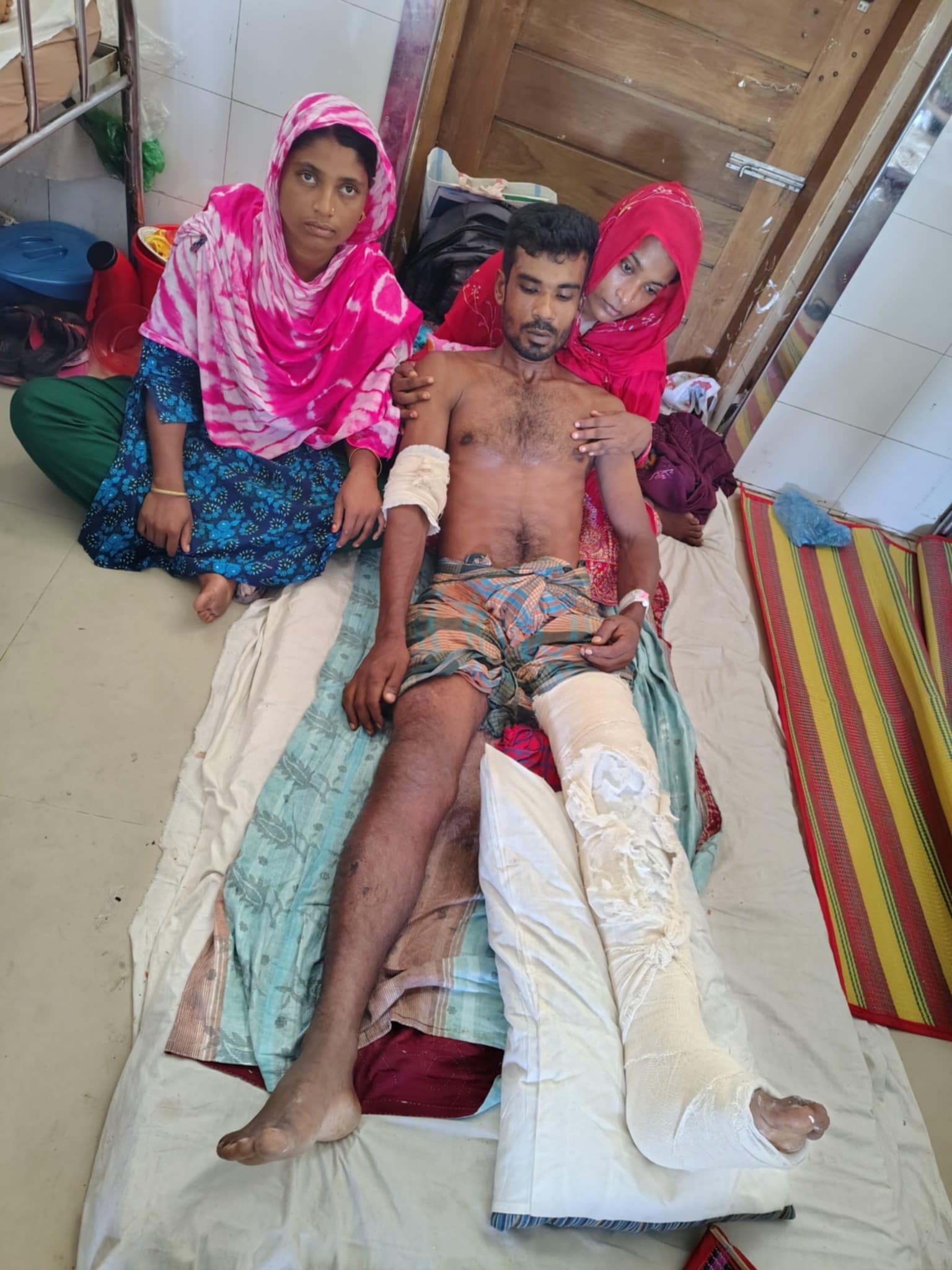 বাউফলে জামিনে বের হয়ে সাক্ষীকে হাত-পা ভেঙ্গে দেয়ার অভিযোগ