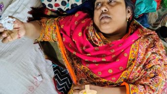 হাসপাতালে চিকিৎসাধীন রোগীর ওপর হামলা: ছোট ভাইয়ের স্ত্রীর হাতে ননদ ও শাশুড়ি আহত