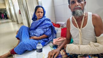 কাঠালিয়ায় গাছ কাটার প্রতিবাদ করায় দিনমজুরের পরিবারকে কুপিয়ে হত্যার চেষ্টা, আহত ৩